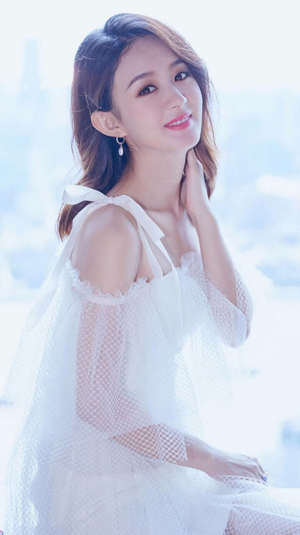 广东队通过压迫防守迫使对手频繁失误，广东队反击