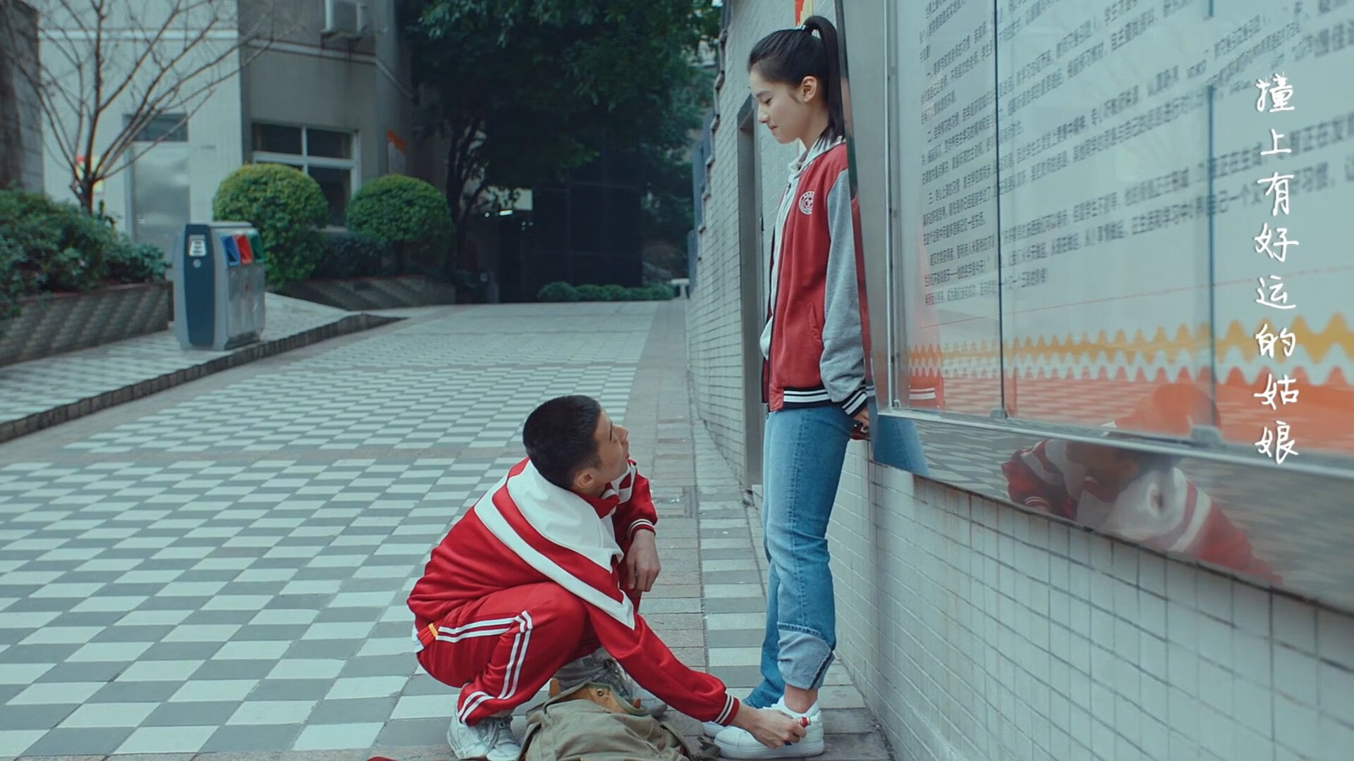 爱游戏体育平台-76人球员参与电台连线互动气氛轻松，76人宣传片